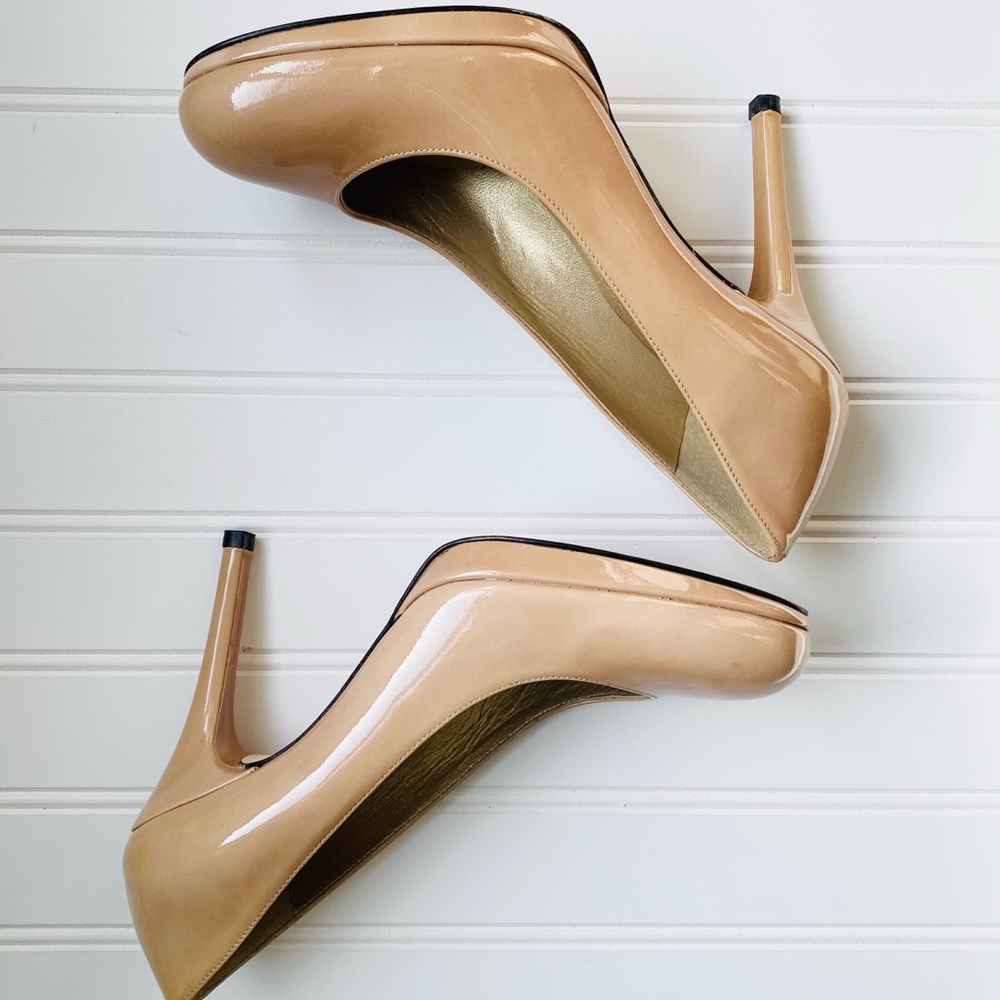 Stuart Weizman NWOT Patent Leather Pump 4” heels👠